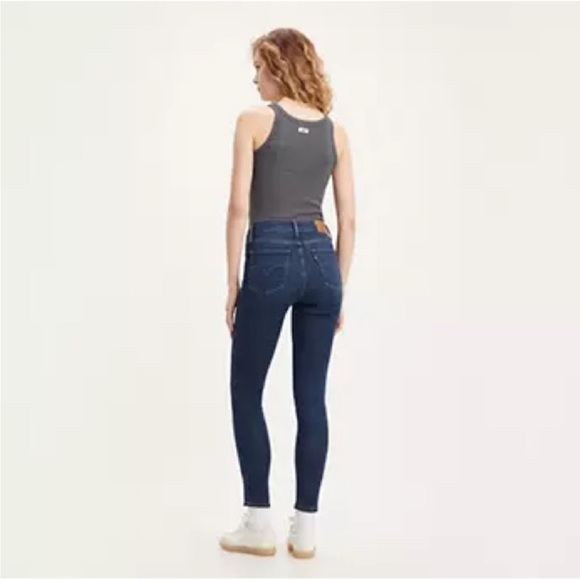Levi's High Rise Dark Wash Skinny 721 Jeans - Picture 6 of 11